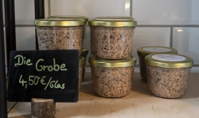 Was wie Leberwurst aussieht und schmeckt, besteht aus proteinreichen Bohnen.