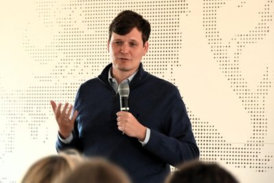Kultusminister Conrad Clemens stellte sich den Fragen der Kita-Erzieherinnen und Eltern aus Mittweida.