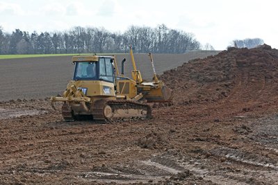 In Mannichswalde ist noch viel Erde zu bewegen, um Wege und Lagerflächen anzulegen.