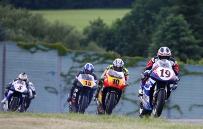 Bei der ADAC Sachsenring Classic konnten die alten Strategen am Gasgriff drehen. 