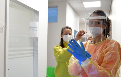 Im Fitness-Studio Mumm in Freiberg ist ein Testzentrum für Schnelltests eingerichtet. Das ist das zum Krankenhaus Freiberg nächstgelegene Testzentrum. 