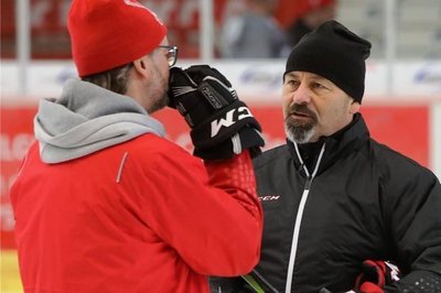 Daniel Naud hat das Vertragsangebot der Eispiraten Crimmitschau abgelehnt. Er wird neuer Trainer der Steelers Bietigheim-Bissingen.