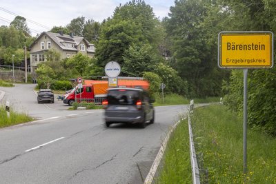 Die Verwaltung hat einen Vorschlag für eine innerörtliche Umleitung über den Stahlberger Weg mittels Ampelregelung vorgelegt.