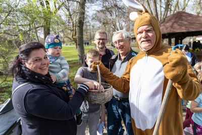Beim Osterfest im Freiberger Tierpark darf der Osterhase als Stargast auch diesmal nicht fehlen.