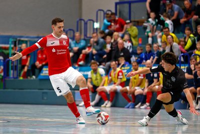 Das Team von HOT 05, hier Ermin Kojic (rot), muss gegen Bielefeld bestehen.