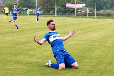 Marian Albustin nach seinem Kopfballtreffer zum 2:0.