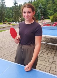 Anastasia Detkova spielt in der Jugendherberge gern Tischtennis. 