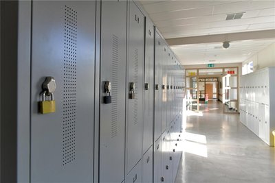 Auch die Grundschüler erhalten Schränke im Flur – ihre Garderobe wird für die Schulsozialarbeit gebraucht.