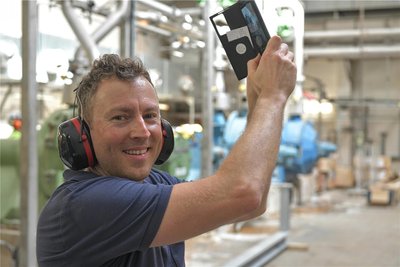 Nico Grimm arbeitet seit 29 Jahren bei der Papierfabrik in Weißenborn. Er ist verantwortlich für den Bereich Technologie.