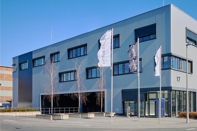 In der Carl-Schiffner-Straße 17 sollen pro Jahr Solarmodule mit 1 Gigawatt Nennleistung hergestellt werden.