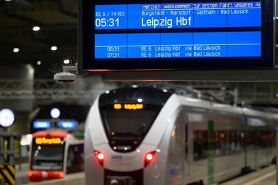 Seit Februar sind die Akku-Züge Coradia Continental der Firma Alstom auf der Strecke Leipzig-Chemnitz im Einsatz.