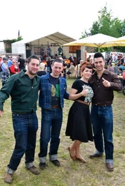 Die Spunyboys aus Frankreich, hier mit Lisa Hedel vom US-Car-Team, waren am Samstag die Headliner. 
