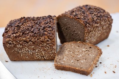 Vollkornbrote bleiben länger frisch.