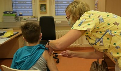 Am Helios-Klinikum in Aue hat es bereits am 18. Dezember eine Impfaktion für Kinder im Alter ab fünf Jahren gegeben. Krankenhäuser im Landkreis Zwickau unterbreiten bislang nicht solche Angebote. 