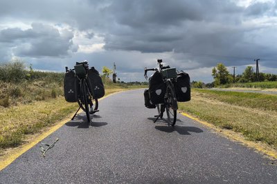 Jedes Fahrrad wiegt mit Gepäck mindestens 40 Kilo.