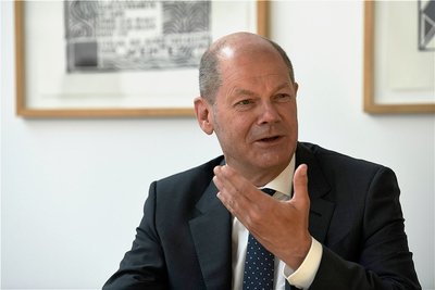 So beschreibt SPD-Kanzlerkandidat Olaf Scholz sich selbst: "Meinem Naturell nach bin ich ein ziemlich gelassener Mensch." 