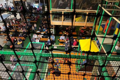 Bisher der besucherstärkste Tag zur Wintersaison war der 28. Dezember mit 2500 Gästen. Die Indoorhalle war rappelvoll.