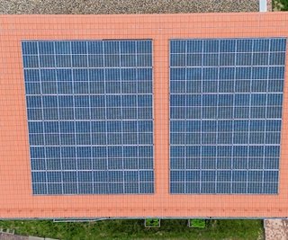 Um die Folgen der Energiekrise abzumildern, denken Vereine und Kommunen über verschiedene Maßnahmen nach: Später Eis machen zum Beispiel in Crimmitschau, die Wassertemperatur in der Glück-Auf-Schwimmhalle senken, Nutzungszeiten unter Flutlicht optimieren, Photovoltaikanlagen planen. 