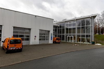 Der neue Auerbacher Stadtbauhof macht auch von außen einen aufgeräumten Eindruck.
