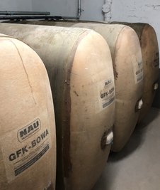 Die vier alten Öltanks mit je 1500 Litern Fassungsvermögen haben demnächst ausgedient.