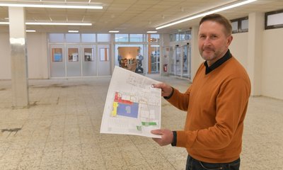 Uwe Krause im ehemaligen Penny-Markt in der Gerberpassage. Ende 2022 soll hier wieder ein Lebensmittelhändler einziehen. 