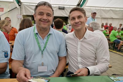 Nico Dittmann, Bürgermeister von Thalheim (r.) mit Bernhard Ritzler, Bürgermeister von Lauterach, dem Ausrichter des T(h)alheim-Treffens 2026.