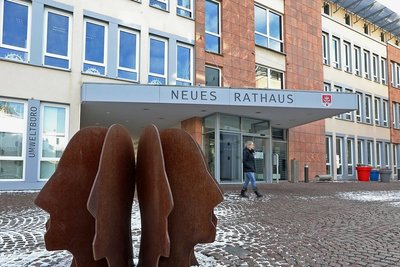 Auf dem Chefsessel im Neuen Rathaus von Meerane wird es in diesem Jahr einen Wechsel geben. 