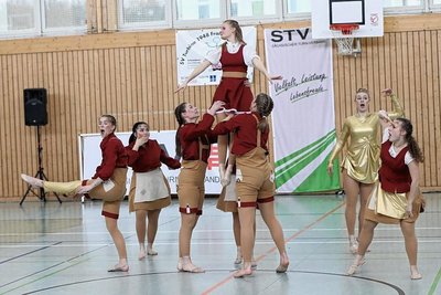 Mit dem Programm "Die Goldene Gans" sicherte sich die Erwachsenengruppe der Dancing Sox souverän die Qualifikation zur Deutschen Meisterschaft im DTB-Dance. Im vergangenen Jahr war diese Gruppe noch in der Jugend aktiv.