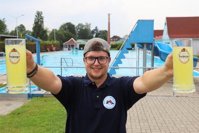 Frische Limo und mehr präsentiert Felix Petzold im Freibad Eppendorf.