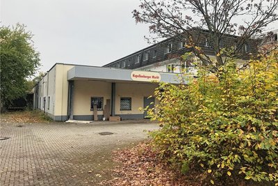 Supermarkt-Gebäude an der Neefestraße in Chemnitz. Früher war dort ein Penny, später der Kapellenberger Markt. Seit eineinhalb Jahren steht das Gebäude leer - und der Stadtteil ohne Nahversorger da. Nun will Edeka hier einen neuen Supermarkt bauen.