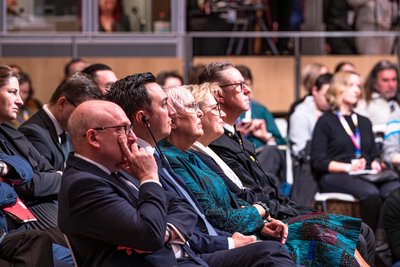 Der Eröffnungstag war der emotionalste Moment im Kuha-Jahr für OB Schulze – obwohl er von morgens zehn bis Mitternacht durchgetaktet war, wie hier zur internationalen Pressekonferenz im Carlowitz-Congresscenter.