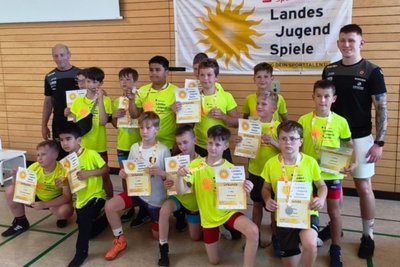 Mit den Landesjugendspielen haben sich die Nachwuchsringer des FC Erzgebirge Aue in die Sommerpause verabschiedet.