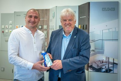 Geschäftsführer Wladimir Schurba (links) und OB Dieter Greysinger.