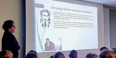 Ana Albornoz sprach über das Leben von Pablo Neruda. 