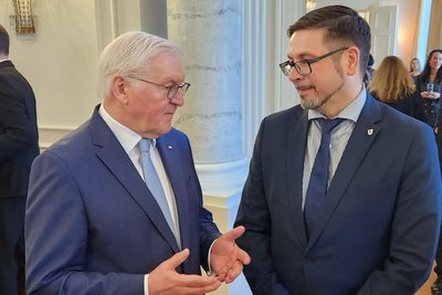 Besuch im Schloss Bellevue: Matthias Trenkel im Gespräch mit Frank-Walter Steinmeier.