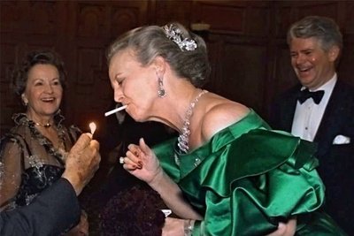 Königliche Kettenraucherin: Margrethe II. 