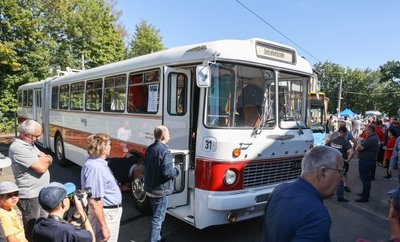 Der Ikarus 180 fuhr bis Anfang der 1980er-Jahre in Chemnitz und war am Samstag die Attraktion schlechthin. Er steht nun im Museum. 
