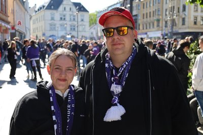 Benjamin Nitschke und Tochter Joline Fischer laufen jedes Jahr mit. Sind begeistert vom Zusammenhalt der Fans.