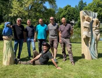 Von links:  Das sind Peter Eberlein, Robby Schubert, Paul Brockhage, Friedhelm Schelter, Detlef Jehn - alle von der bekannten Künstlergruppe Exponart - sowie der tschechischer Gastkünstler Roman Krelina.