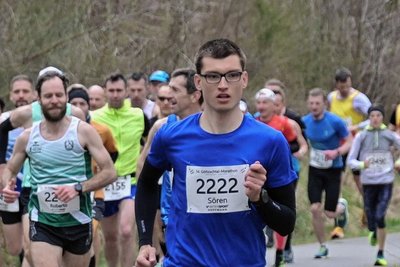 Sören Ulbrich von Motor Thurm (vorn) wurde Vize-Sachsenmeister im Halbmarathon. 
