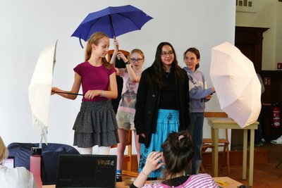 Am Dienstagnachmittag ging in der Aula des Zschopauer Gymnasiums die erste Durchlaufprobe über die Bühne.