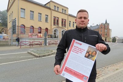 Michael Sobe hofft, dass am Samstag viele Menschen in die Stadthalle Werdau zur DKMS-Registrierungsaktion für seine Frau Karolin kommen.
