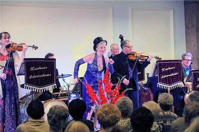 Die Zwickauer Salonmusikanten bei einem Auftritt im Herbst 2019. 