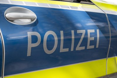 Ein Mann hat in Glauchau einen Polizisten leicht verletzt.