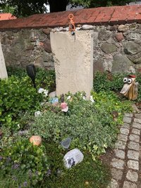 Das Grab von Tamara Danz auf dem Friedhof Münchehofe. 