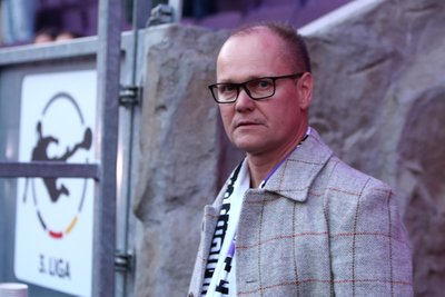 Nachdenklich bis angespannt: FCE-Präsident Thomas Schlesinger beim Festakt zum 80. Vereins-Geburtstag.