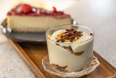 Auch das gibt es: Mango-Tiramisu mit Cantuccini, den Mandelplätzchen aus der Toskana.