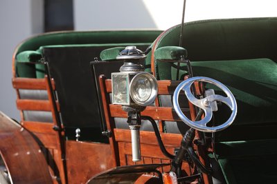 Diesen Achenbach-Jagdwagen ließ die Langenbernsdorferin original restaurieren.