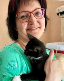 Anja Oehlmann kümmert sich zusammen mit drei anderen Frauen um die Katzen-WG.