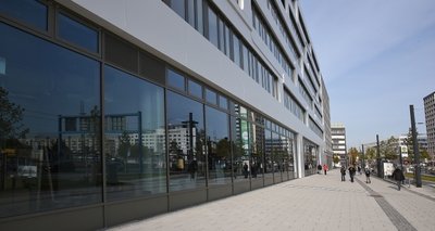 Die langen Fronten laden nicht zum Verweilen ein.